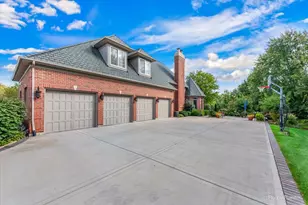 36W535 Hunters Gate Rd, Saint Charles, IL 60175 - Photo 7