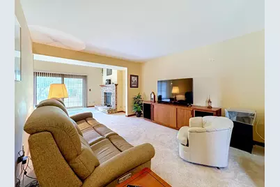 [Address not provided], Crystal Lake, IL 60014 - Photo 15