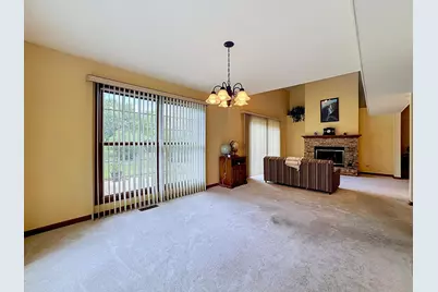 [Address not provided], Crystal Lake, IL 60014 - Photo 7