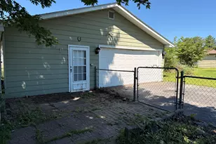 811 1st St, Colona, IL 61241 - Photo 9