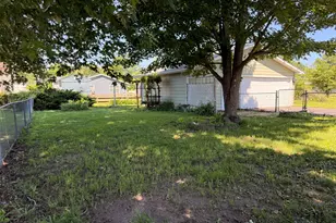 811 1st St, Colona, IL 61241 - Photo 21