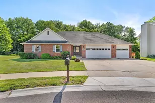 525 Stacey Ct, Braidwood, IL 60408 - Photo 1