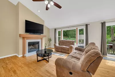 525 Stacey Court, Braidwood, IL 60408 - Photo 5