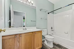 3103 Falling Waters Ln, Lindenhurst, IL 60046 - Photo 11