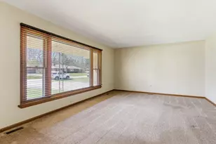 14 Knollwood Pl, Joliet, IL 60433 - Photo 3