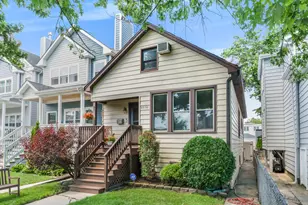 4550 N Kildare Ave, Chicago, IL 60630 - Photo 1