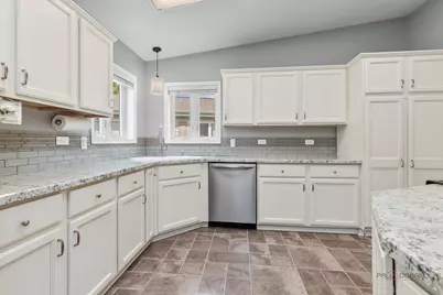 1815 Paddock Court, Grayslake, IL 60030 - Photo 11