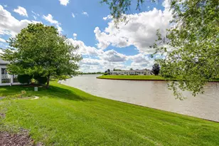 1815 Paddock Ct, Grayslake, IL 60030 - Photo 33