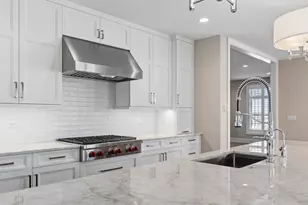 110 S Washington St, Naperville, IL 60540 - Photo 17