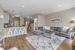 233 Nicole Dr, South Elgin, IL 60177 - Photo 3