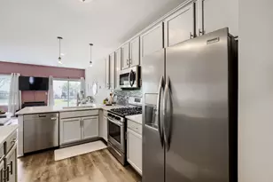 233 Nicole Dr, South Elgin, IL 60177 - Photo 5