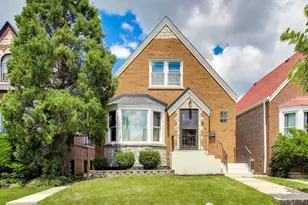 7028 W Melrose St, Chicago, IL 60634 - Photo 1
