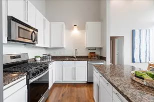 2065 N Kedzie Ave, Chicago, IL 60647 - Photo 5
