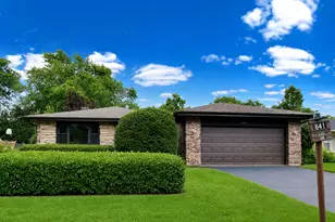 641 Lee Dr, Crystal Lake, IL 60014 - Photo 1