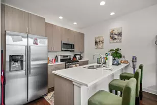 838 W Erie St, Chicago, IL 60642 - Photo 5