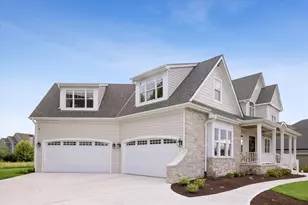 995 Redbud Ln, Sugar Grove, IL 60554 - Photo 3