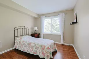 1011 Brentwood Cir, Buffalo Grove, IL 60089 - Photo 13