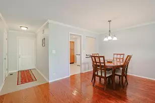 1011 Brentwood Cir, Buffalo Grove, IL 60089 - Photo 7