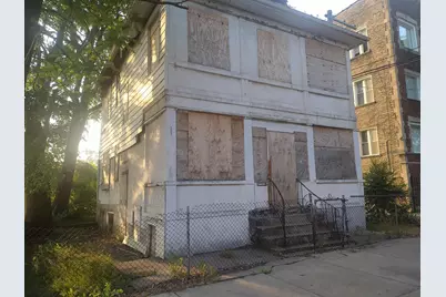 7909 S Essex Avenue, Chicago, IL 60617 - Photo 1