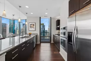 240 E Illinois St, Chicago, IL 60611 - Photo 7