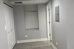 926 W 32nd Pl, Chicago, IL 60608 - Photo 5
