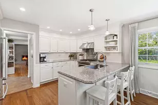 28W118 Hillview Dr, Naperville, IL 60564 - Photo 15