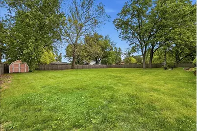 28W118 Hillview Drive, Naperville, IL 60564 - Photo 3