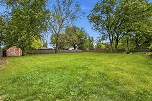 28W118 Hillview Dr, Naperville, IL 60564 - Photo 3