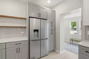 4431 N Marmora Ave, Chicago, IL 60630 - Photo 13