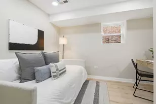 4431 N Marmora Ave, Chicago, IL 60630 - Photo 25