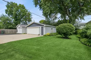 215 Brice Ave, Mundelein, IL 60060 - Photo 19