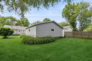 215 Brice Ave, Mundelein, IL 60060 - Photo 21