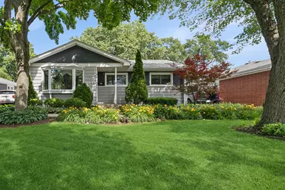 215 Brice Avenue, Mundelein, IL 60060 - Photo 1