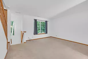 312 W Treehouse Ln, Round Lake, IL 60073 - Photo 11