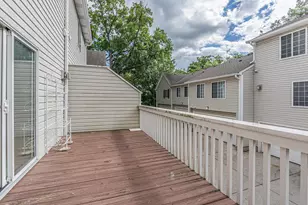 312 W Treehouse Ln, Round Lake, IL 60073 - Photo 17