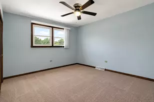 11824 S Leclaire Ave, Alsip, IL 60803 - Photo 13