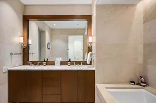 159 E Walton Pl, Chicago, IL 60611 - Photo 21