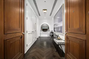 159 E Walton Pl, Chicago, IL 60611 - Photo 3