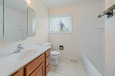 304 Dartmoor Drive, Crystal Lake, IL 60014 - Photo 15
