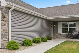 4479 Squaw Vly Dr, Loves Park, IL 61111 - Photo 3