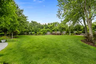 150 N Suffolk Ln, Lake Forest, IL 60045 - Photo 29