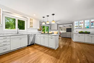 150 N Suffolk Ln, Lake Forest, IL 60045 - Photo 11