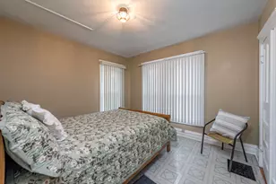 418 Lawn Ct, Waukegan, IL 60085 - Photo 15