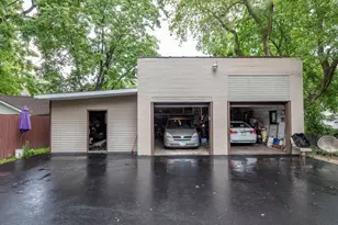 418 Lawn Ct, Waukegan, IL 60085 - Photo 29