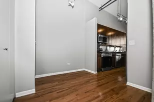 2001 S Calumet Ave, Chicago, IL 60616 - Photo 11