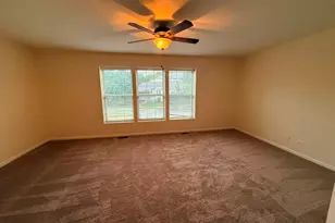 565 Conservatory Ln, Aurora, IL 60502 - Photo 9