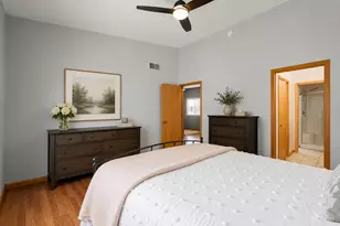 1308 Dancing Bear Ln, Elgin, IL 60120 - Photo 9