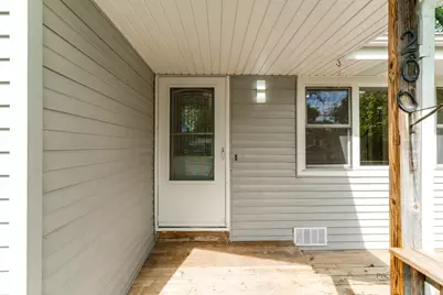 200 S Beck Road, Lindenhurst, IL 60046 - Photo 3