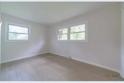 200 S Beck Road, Lindenhurst, IL 60046 - Photo 15