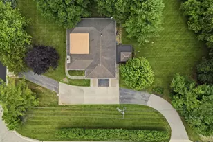1952 Larod Dr, Dixon, IL 61021 - Photo 3